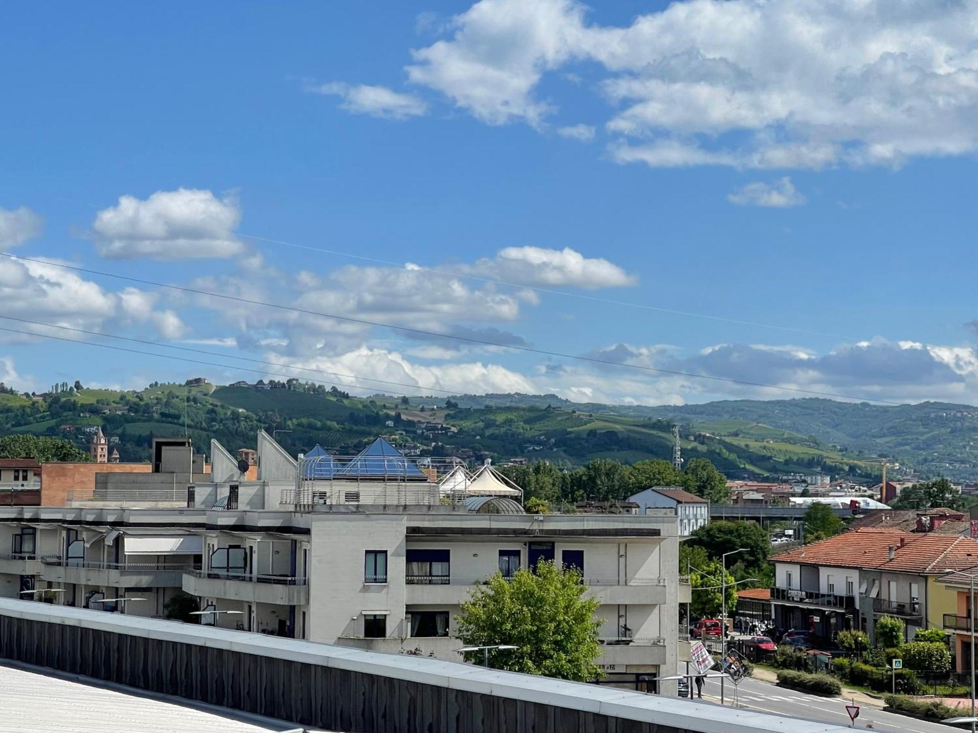 Borgo Divino Apartment Alba  Ngoại thất bức ảnh